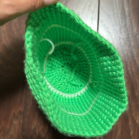 Hand knit green hat with ears (12M) - Picture 3 of 4